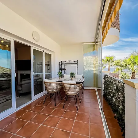 Apartman Mediterranean, Pool And Holidays