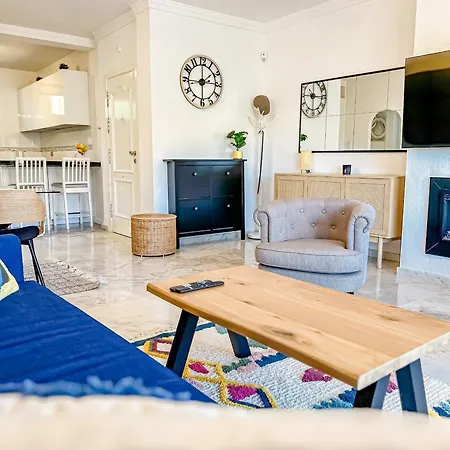 Apartment Mediterranean, Pool And Holidays *